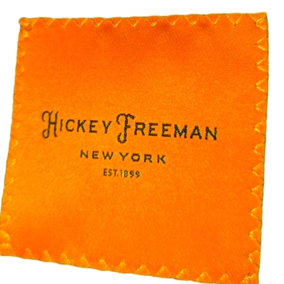 Hickey Freeman (Loro Piana) Houndstooth Men's Blazer... See Measurements - Picture 11 of 13